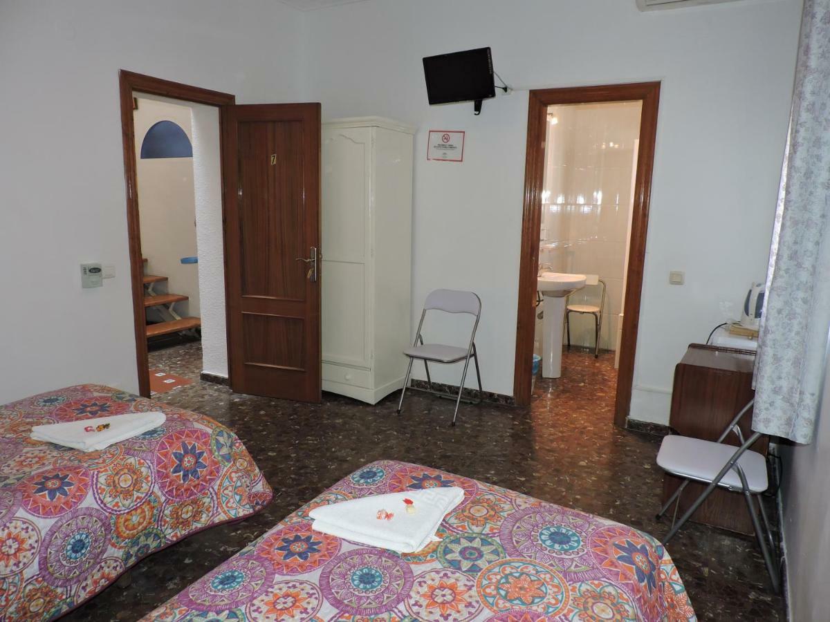 Hostal Sol y Mar Nerja Exterior foto